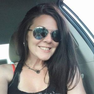 Meet your Posher, Holly